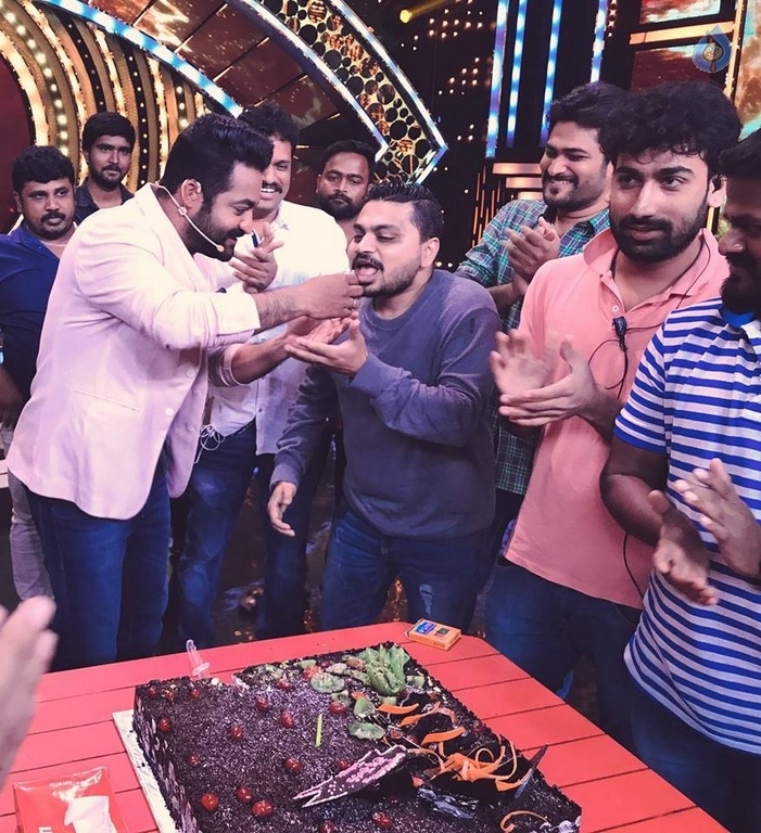 NTR Bigg Boss Success Celebrations - 1 / 3 photos