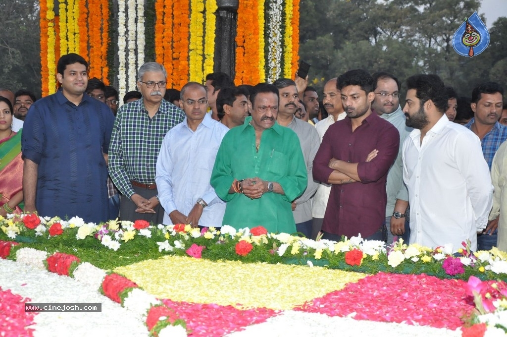 NTR Family Members at NTR Ghat - 1 / 84 photos