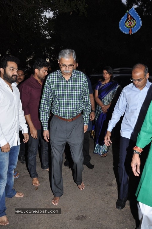 NTR Family Members at NTR Ghat - 14 / 84 photos
