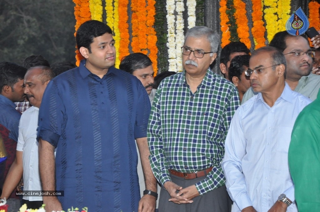NTR Family Members at NTR Ghat - 19 / 84 photos