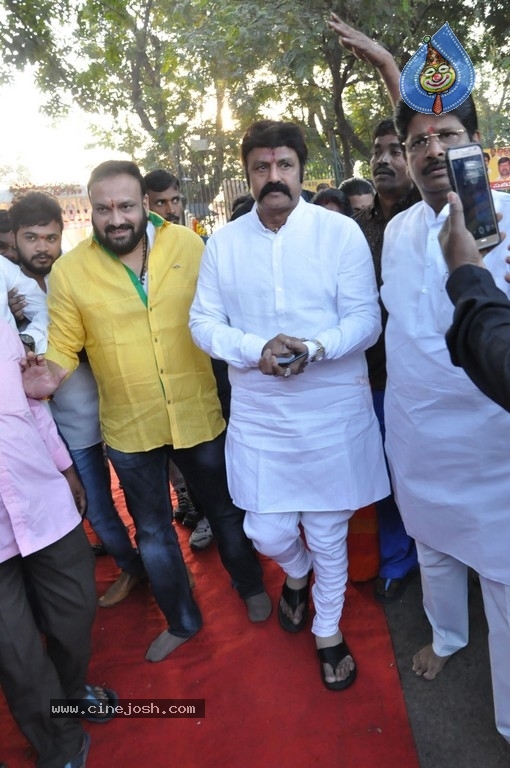 NTR Family Members at NTR Ghat - 46 / 84 photos