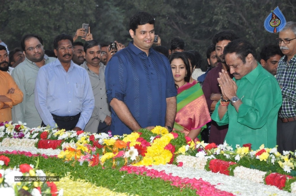 NTR Family Members at NTR Ghat - 67 / 84 photos