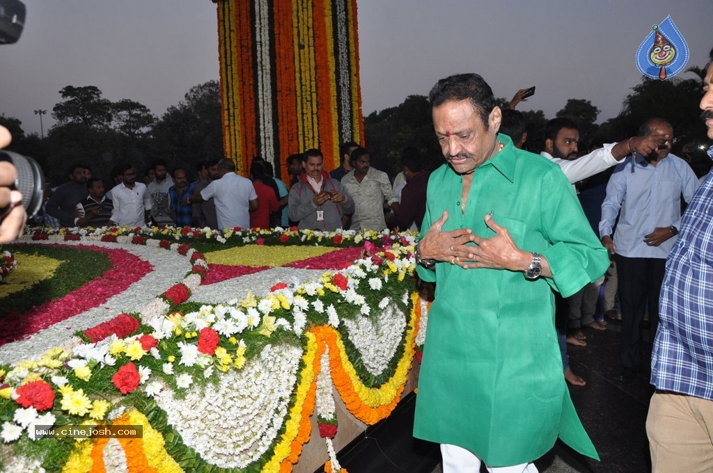 NTR Family Members at NTR Ghat - 71 / 84 photos