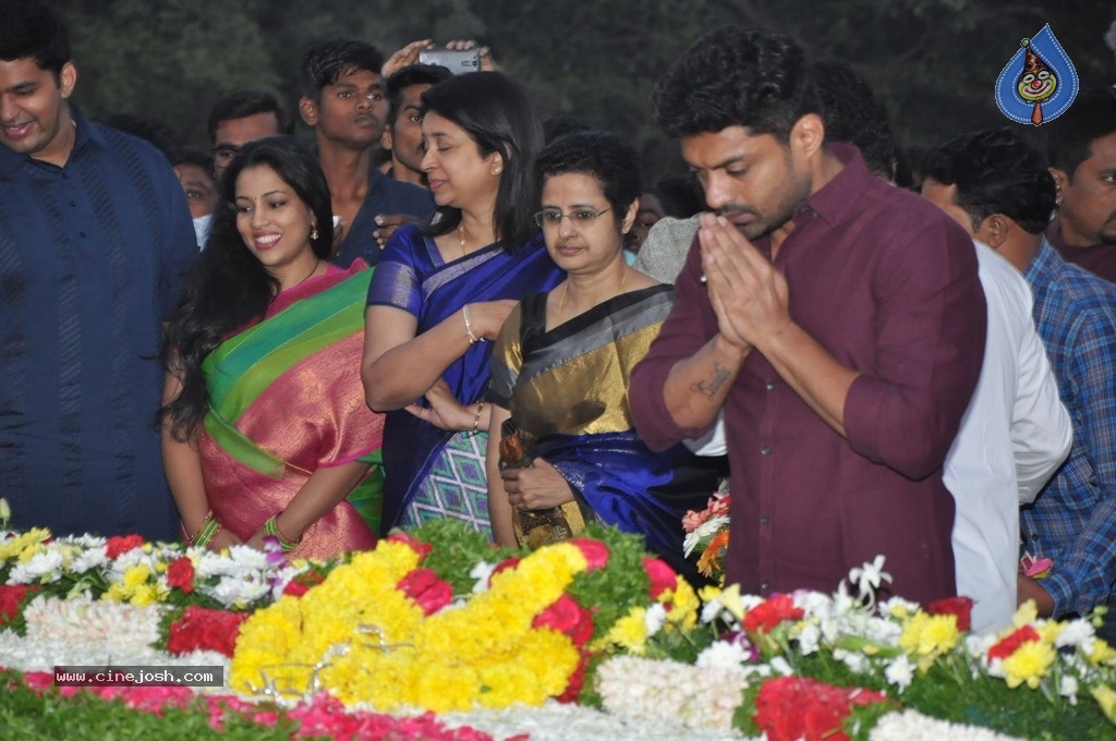 NTR Family Members at NTR Ghat - 83 / 84 photos