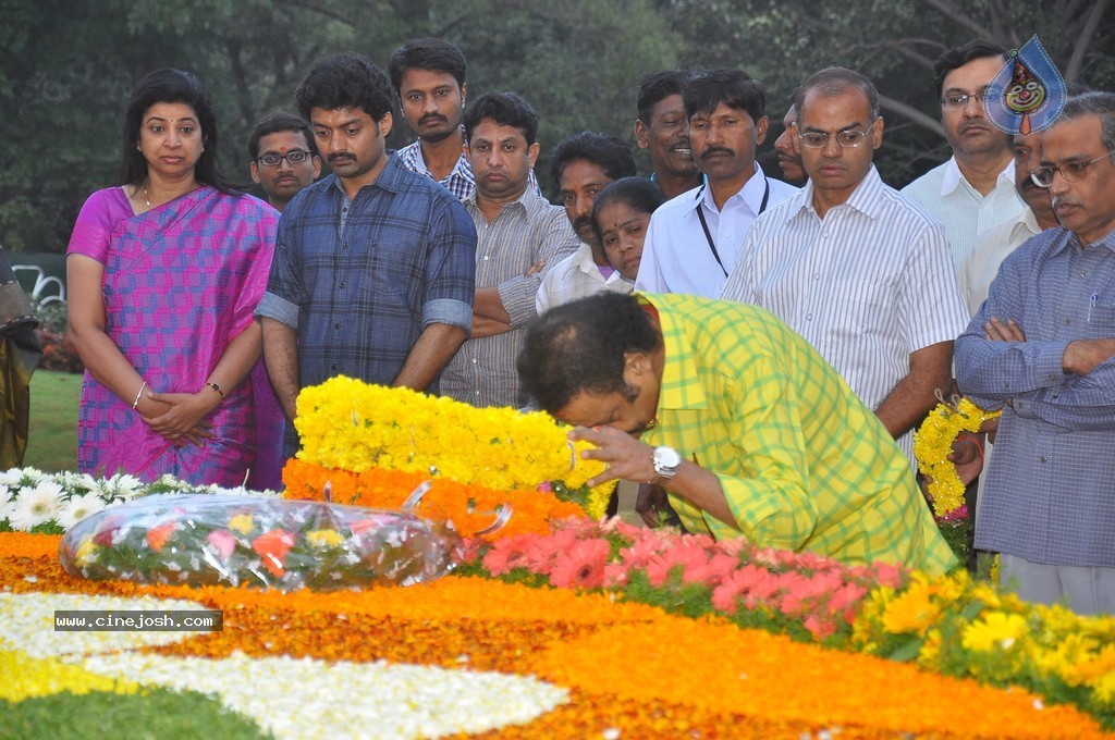 NTR Family Members at NTR Ghat - 4 / 238 photos