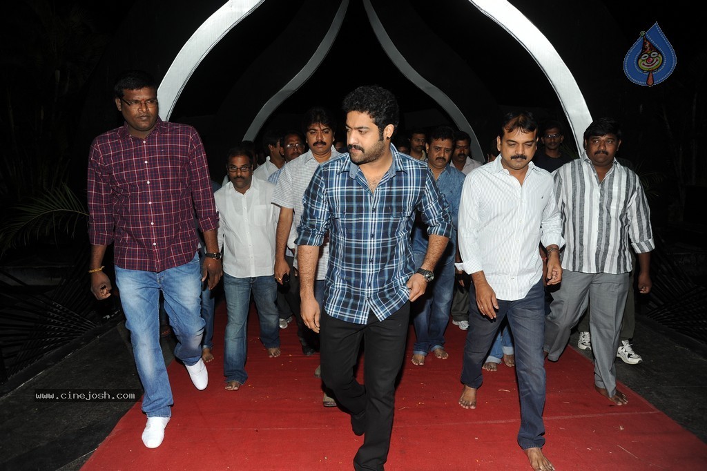 NTR Family Members at NTR Ghat - 33 / 238 photos