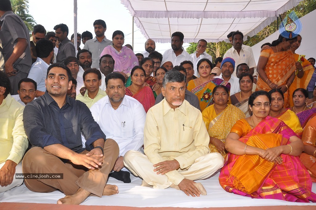 NTR Family Members at NTR Ghat - 42 / 238 photos