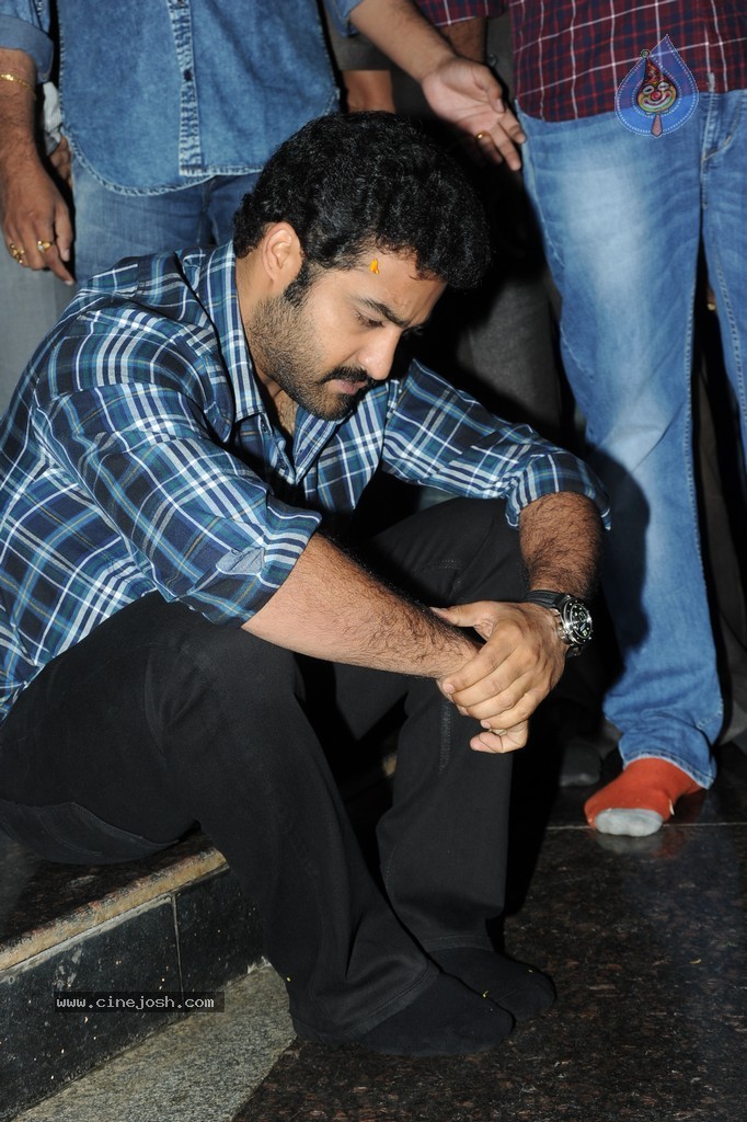 NTR Family Members at NTR Ghat - 43 / 238 photos