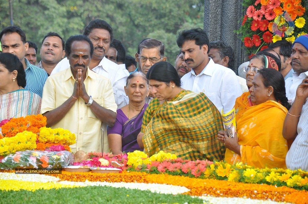 NTR Family Members at NTR Ghat - 87 / 238 photos