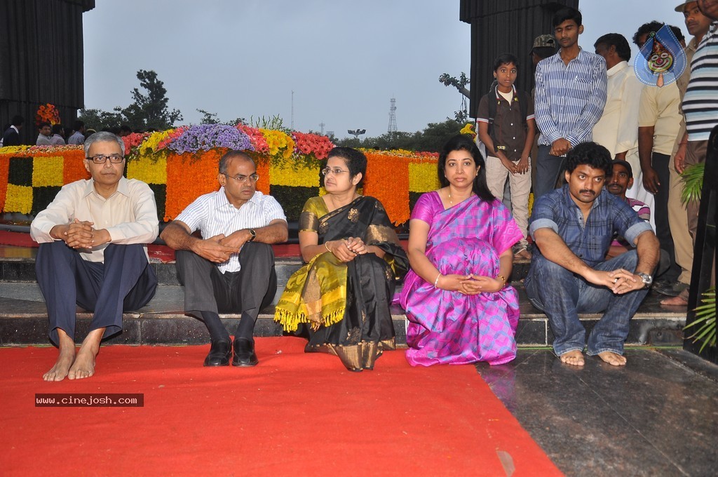 NTR Family Members at NTR Ghat - 89 / 238 photos
