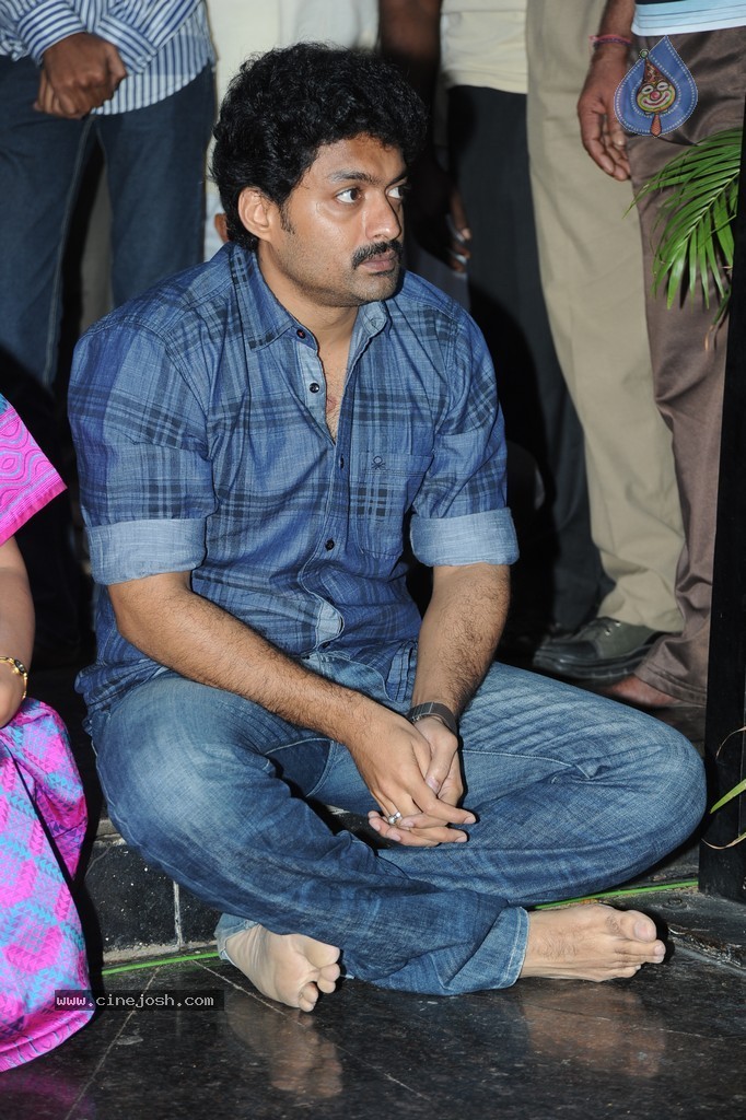 NTR Family Members at NTR Ghat - 106 / 238 photos