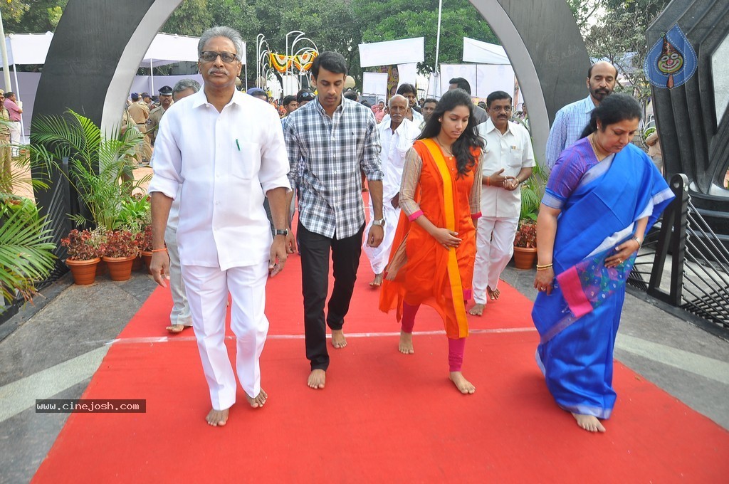 NTR Family Members at NTR Ghat - 113 / 238 photos