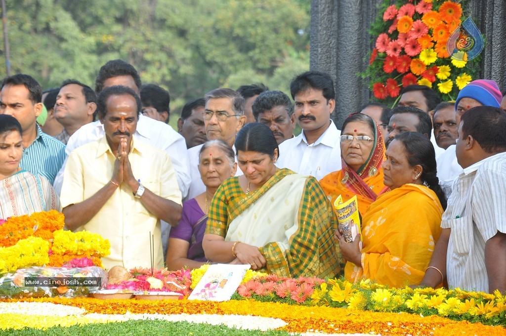 NTR Family Members at NTR Ghat - 148 / 238 photos