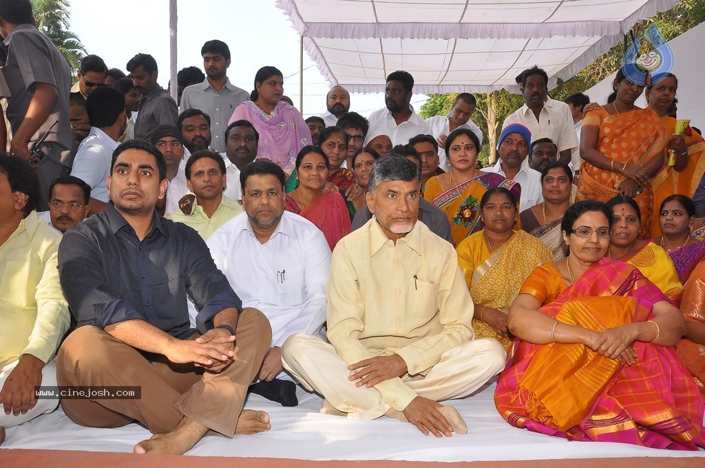 NTR Family Members at NTR Ghat - 149 / 238 photos