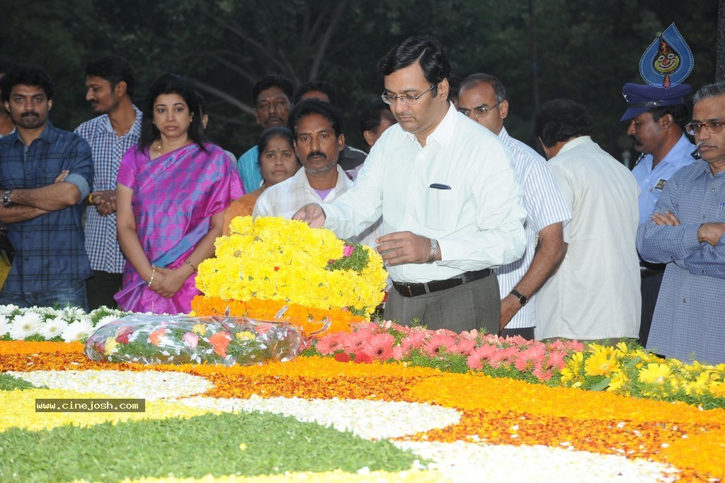 NTR Family Members at NTR Ghat - 158 / 238 photos