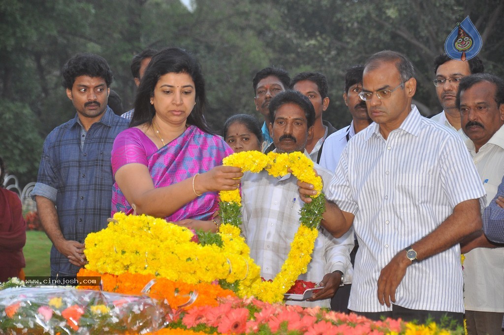 NTR Family Members at NTR Ghat - 161 / 238 photos