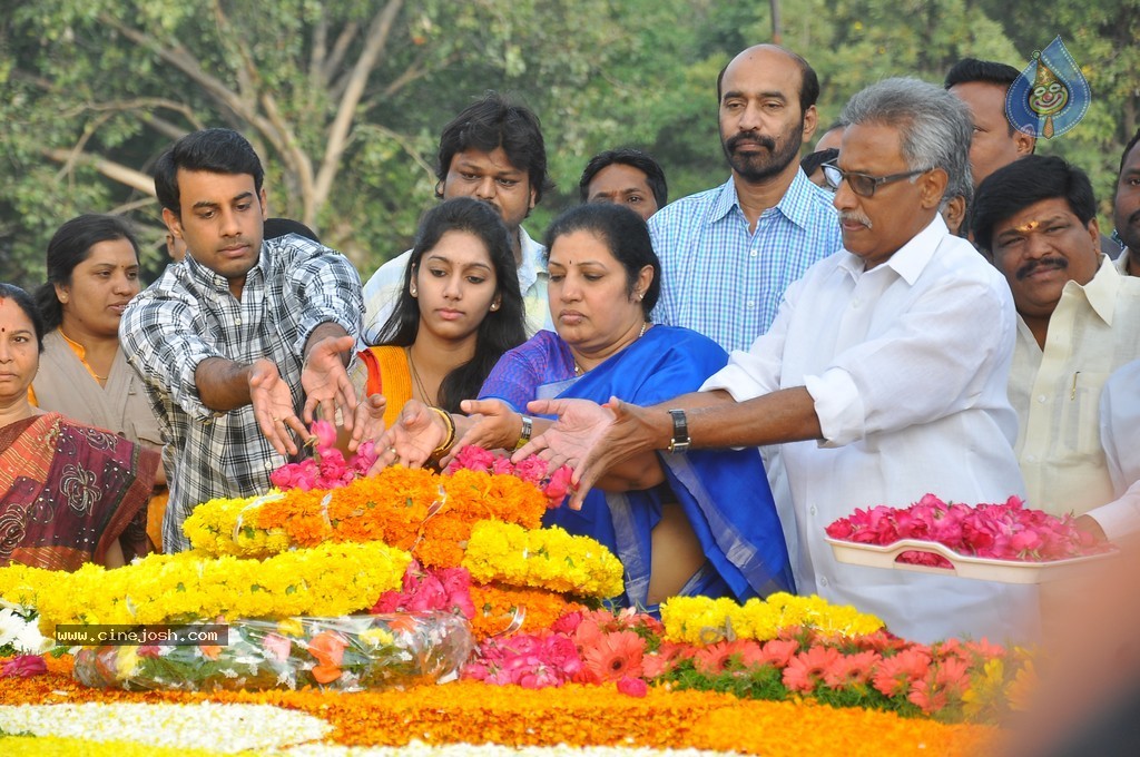 NTR Family Members at NTR Ghat - 170 / 238 photos