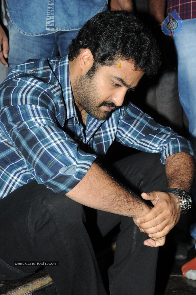 NTR Family Members at NTR Ghat - 186 / 238 photos