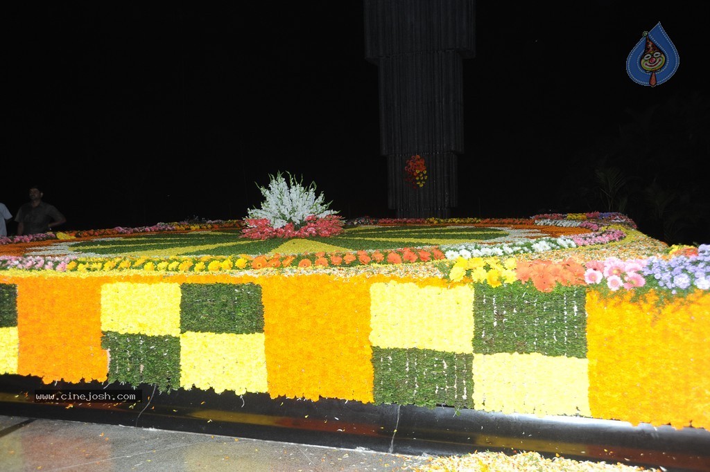 NTR Family Members at NTR Ghat - 189 / 238 photos