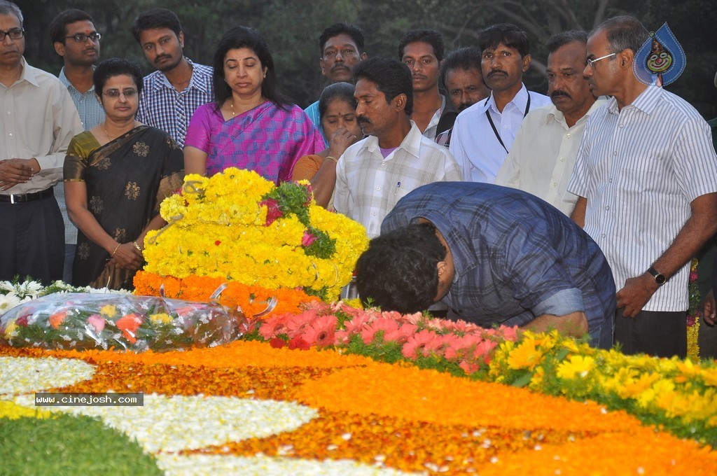 NTR Family Members at NTR Ghat - 197 / 238 photos