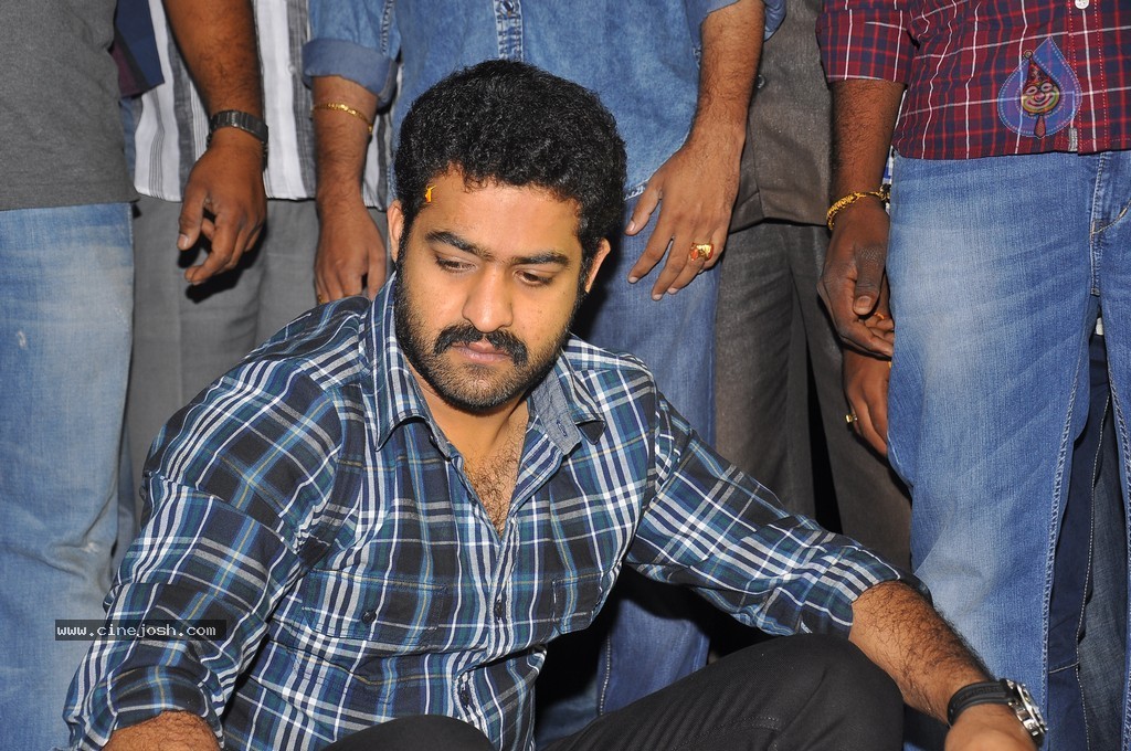 NTR Family Members at NTR Ghat - 236 / 238 photos