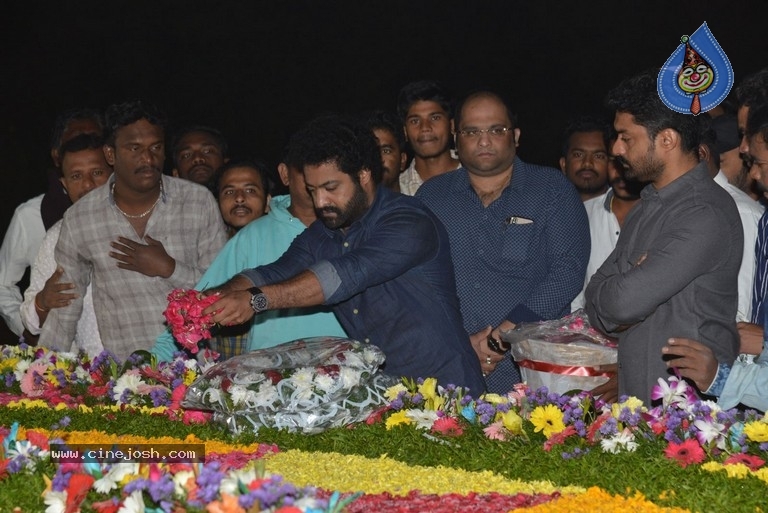 NTR Family Members at NTR Ghat - 3 / 39 photos