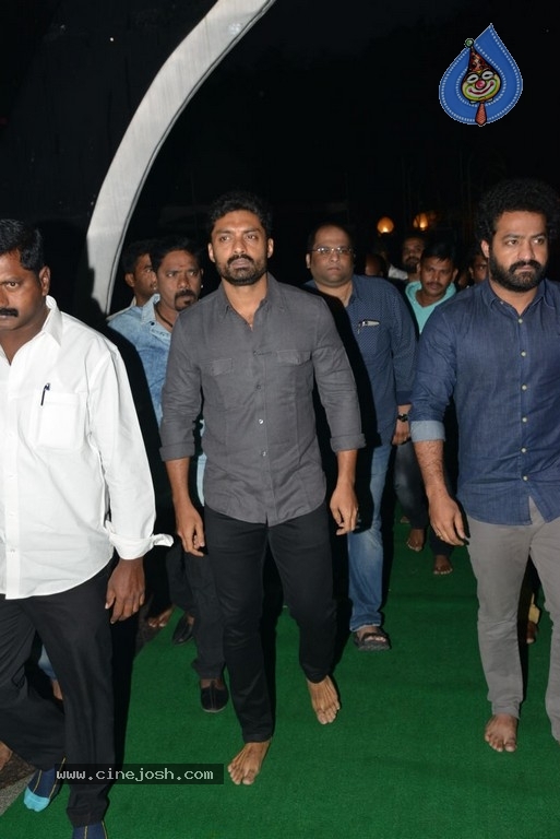 NTR Family Members at NTR Ghat - 8 / 39 photos