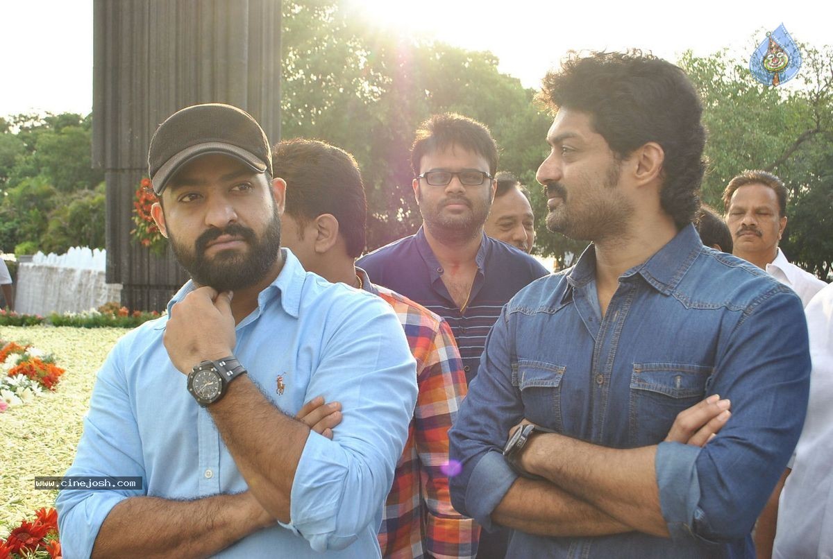NTR Family Members at NTR Ghat - 4 / 151 photos