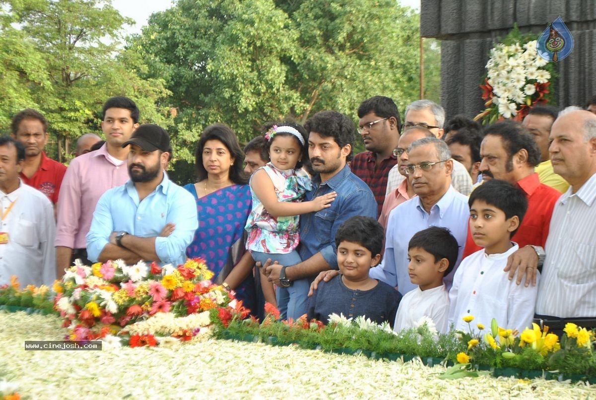 NTR Family Members at NTR Ghat - 36 / 151 photos