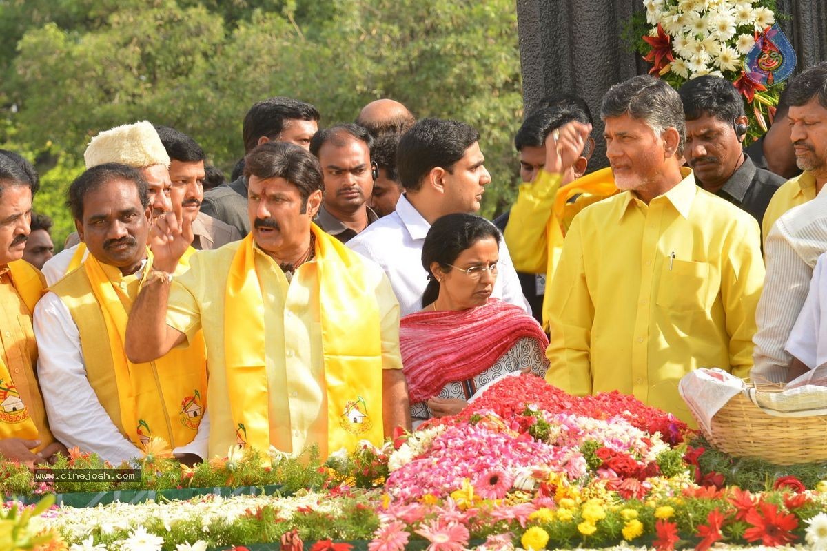 NTR Family Members at NTR Ghat - 45 / 151 photos