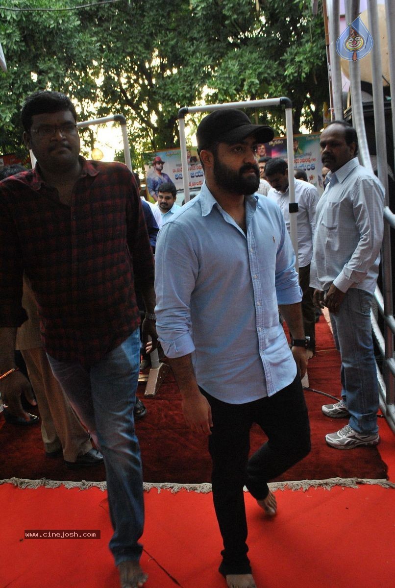 NTR Family Members at NTR Ghat - 53 / 151 photos