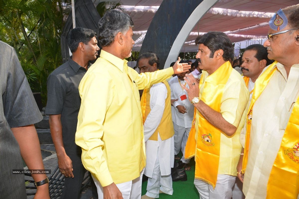 NTR Family Members at NTR Ghat - 65 / 151 photos