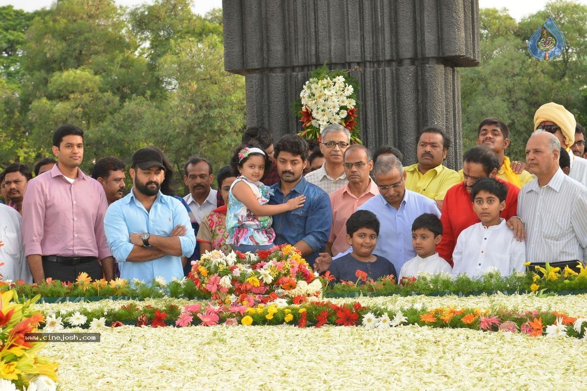 NTR Family Members at NTR Ghat - 80 / 151 photos