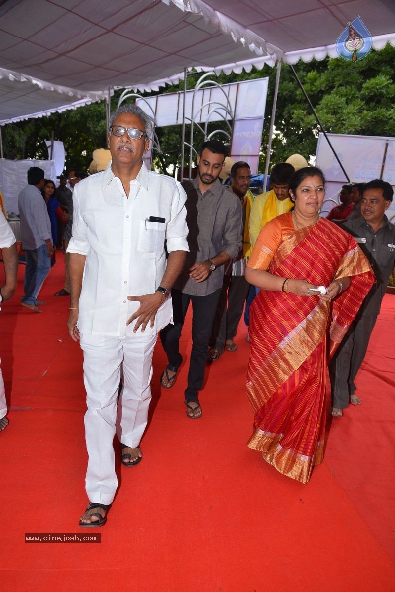 NTR Family Members at NTR Ghat - 83 / 151 photos