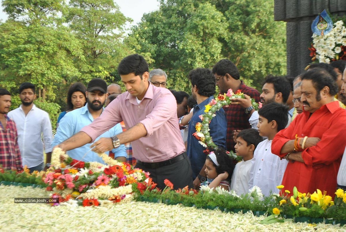 NTR Family Members at NTR Ghat - 86 / 151 photos