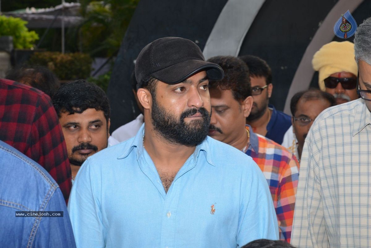 NTR Family Members at NTR Ghat - 105 / 151 photos