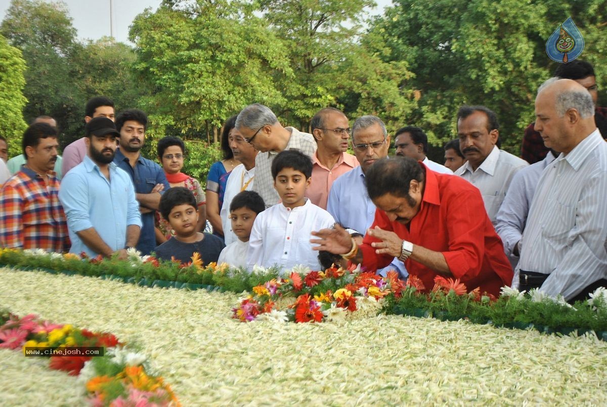 NTR Family Members at NTR Ghat - 106 / 151 photos
