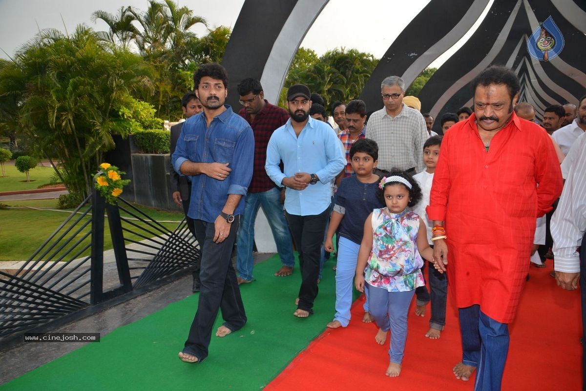 NTR Family Members at NTR Ghat - 110 / 151 photos