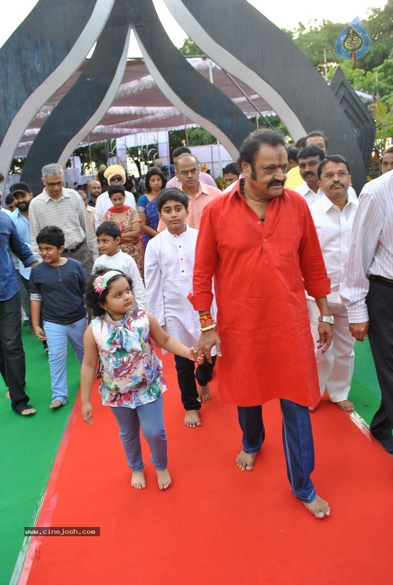 NTR Family Members at NTR Ghat - 120 / 151 photos