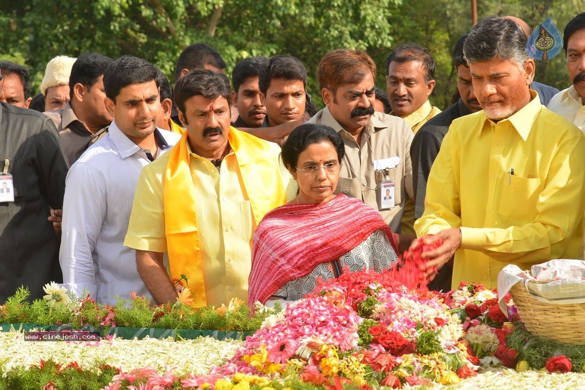 NTR Family Members at NTR Ghat - 127 / 151 photos