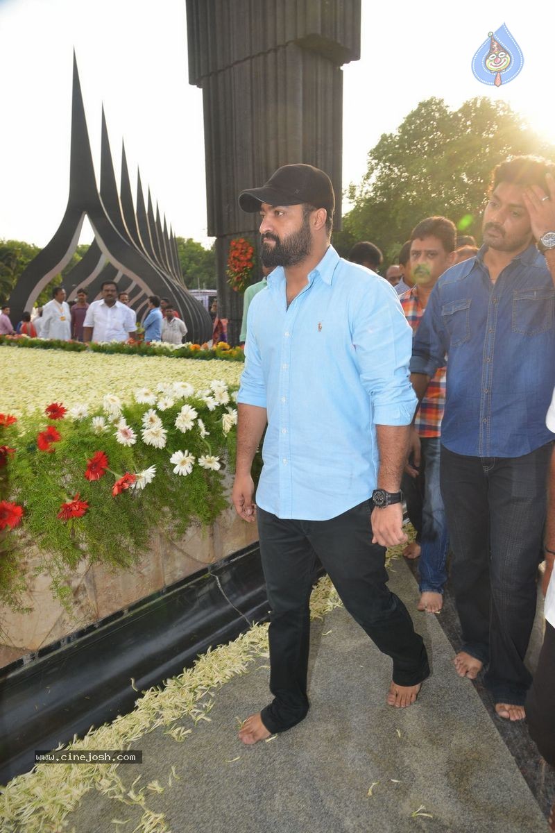 NTR Family Members at NTR Ghat - 134 / 151 photos