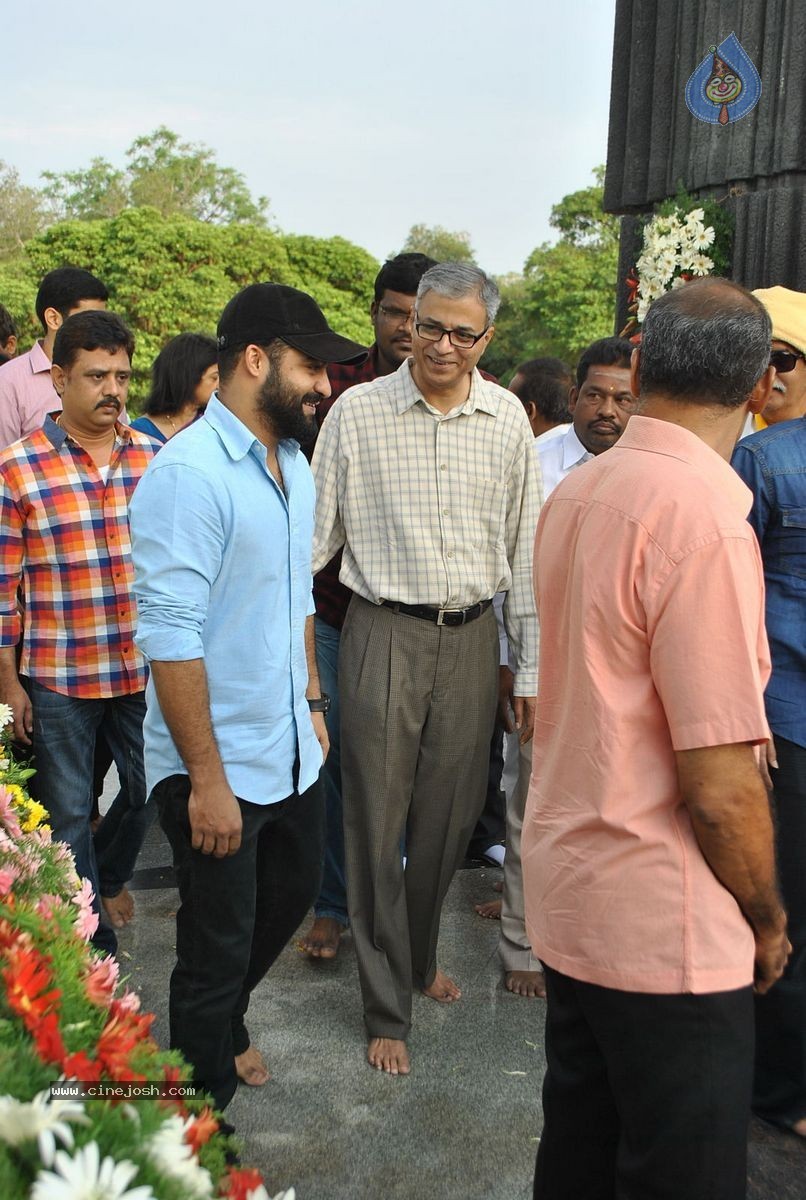 NTR Family Members at NTR Ghat - 145 / 151 photos