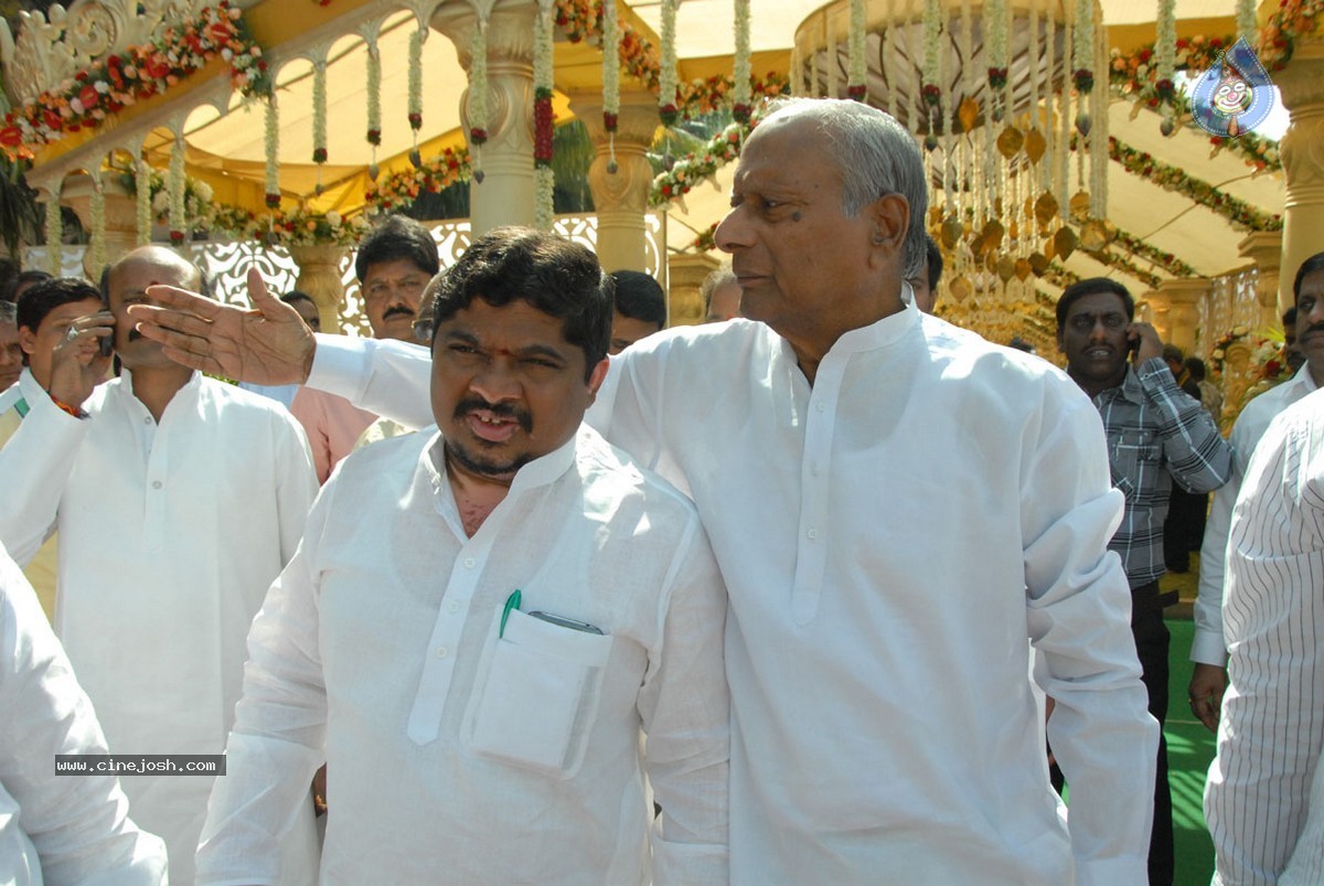 Nukarapu Suryaprakash Rao Daughter Grishma Wedding Photos - 51 / 136 photos