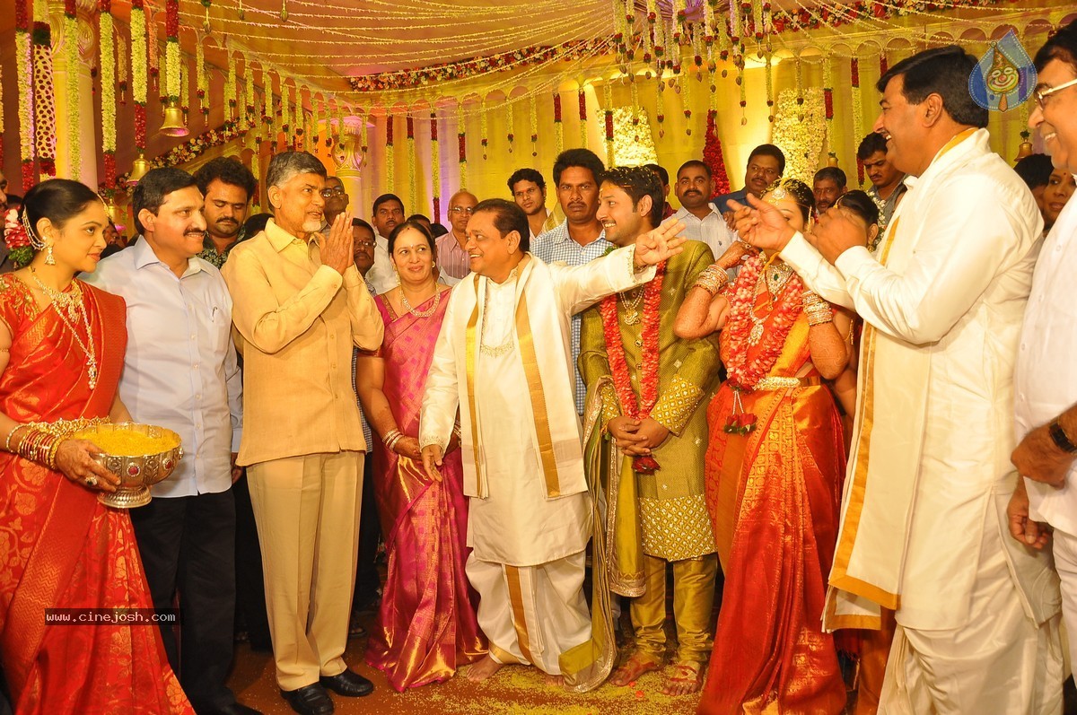 Nukarapu Suryaprakash Rao Daughter Grishma Wedding Photos - 74 / 136 photos