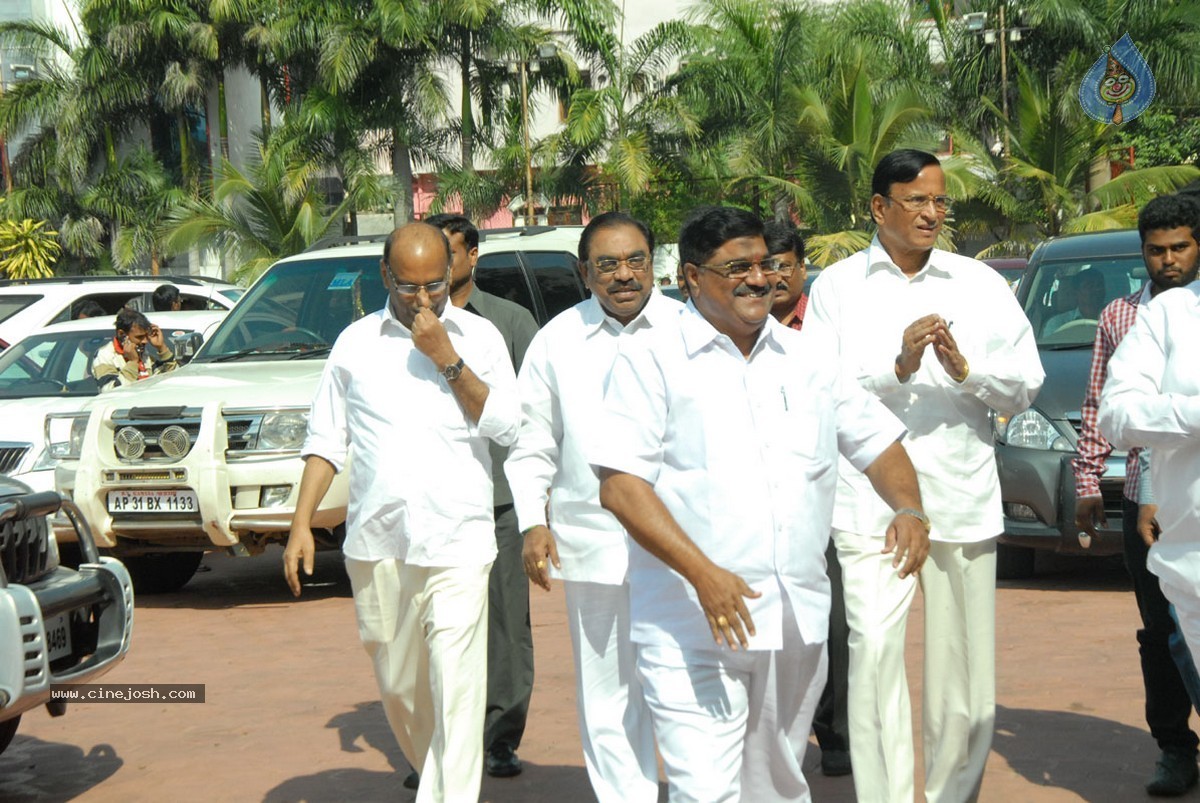 Nukarapu Suryaprakash Rao Daughter Grishma Wedding Photos - 132 / 136 photos
