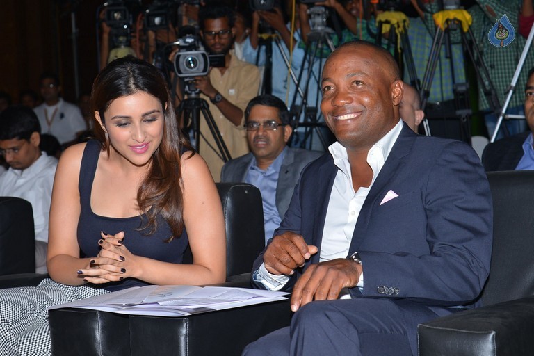 Parineeti Chopra Launches YuppTV - 14 / 56 photos