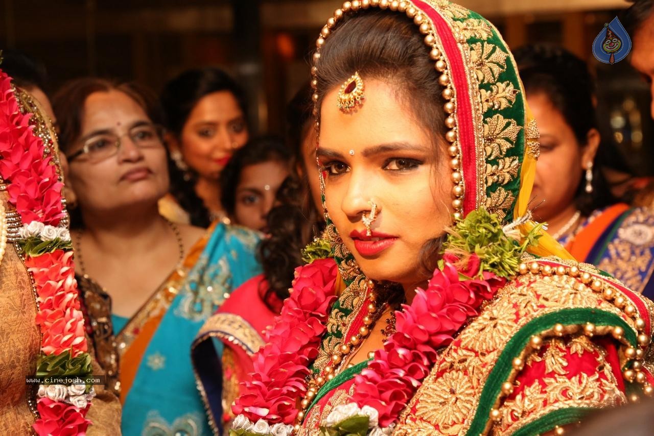 Parul and Bala Kumar Wedding Event - 85 / 122 photos