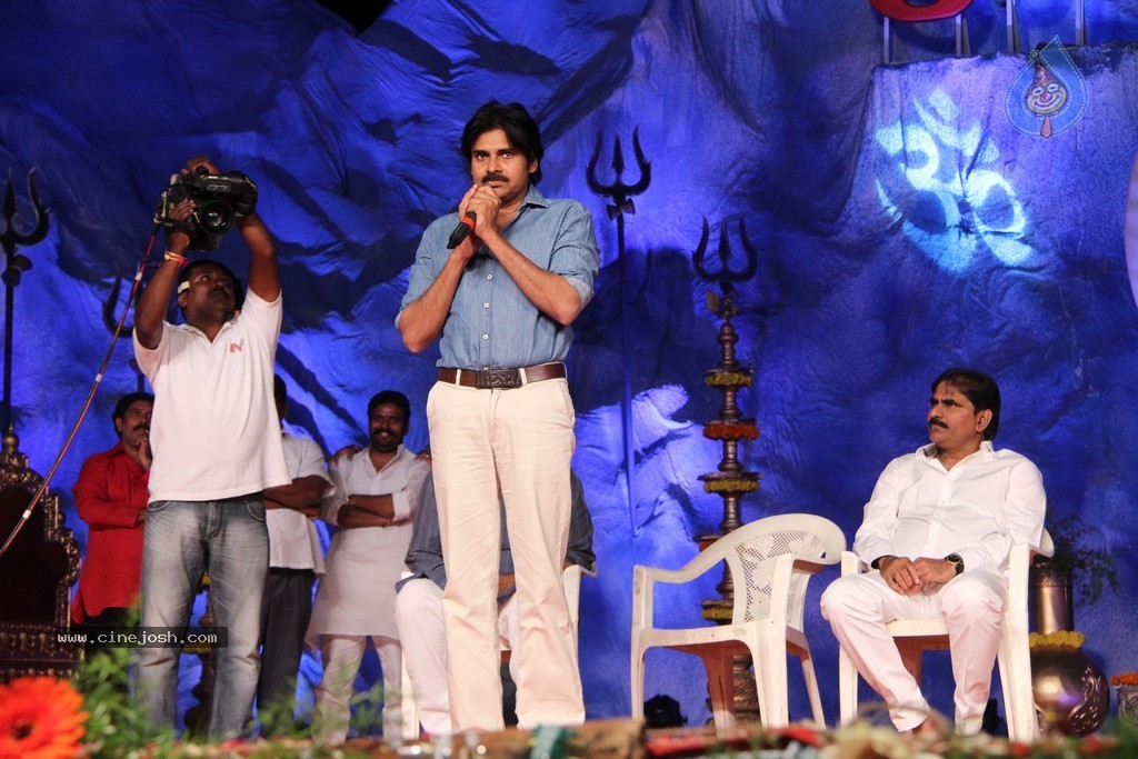 Pawan attends Bhakti TV Channel Koti Deepotsavam - 2 / 215 photos