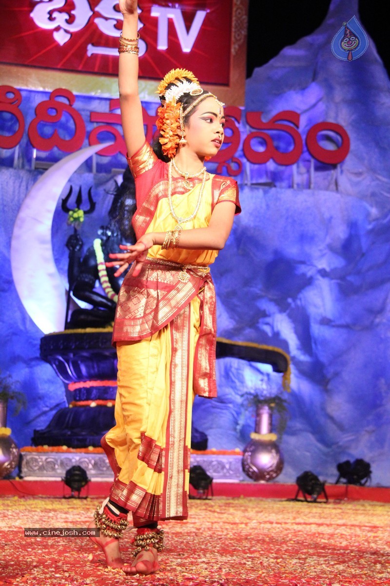 Pawan attends Bhakti TV Channel Koti Deepotsavam - 57 / 215 photos