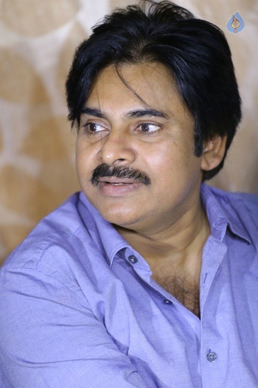 Pawan Kalyan and Trivikram Meets K Vishwanath - 7 / 77 photos